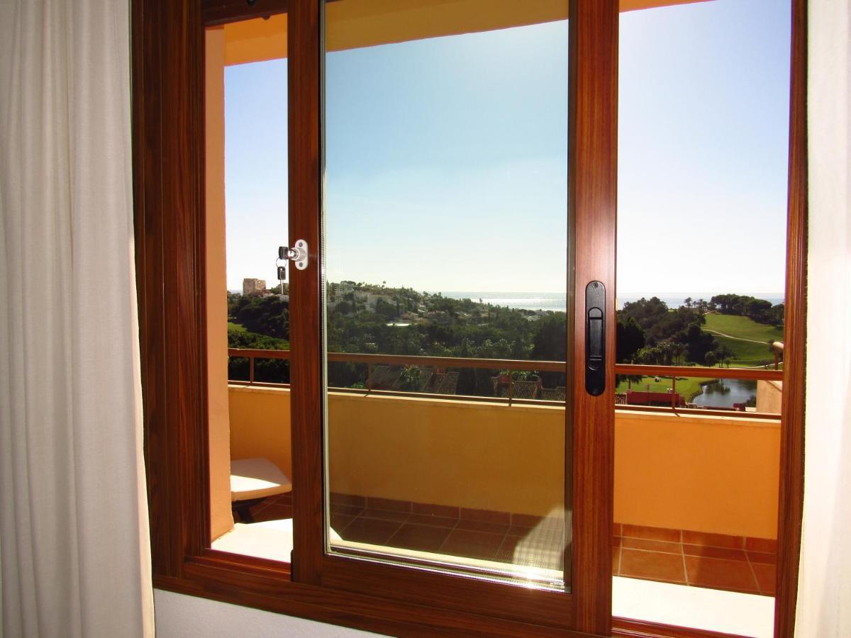 Penthouse Benalvistas Torregolf Seaview Apartment Беналмадена Екстериор снимка