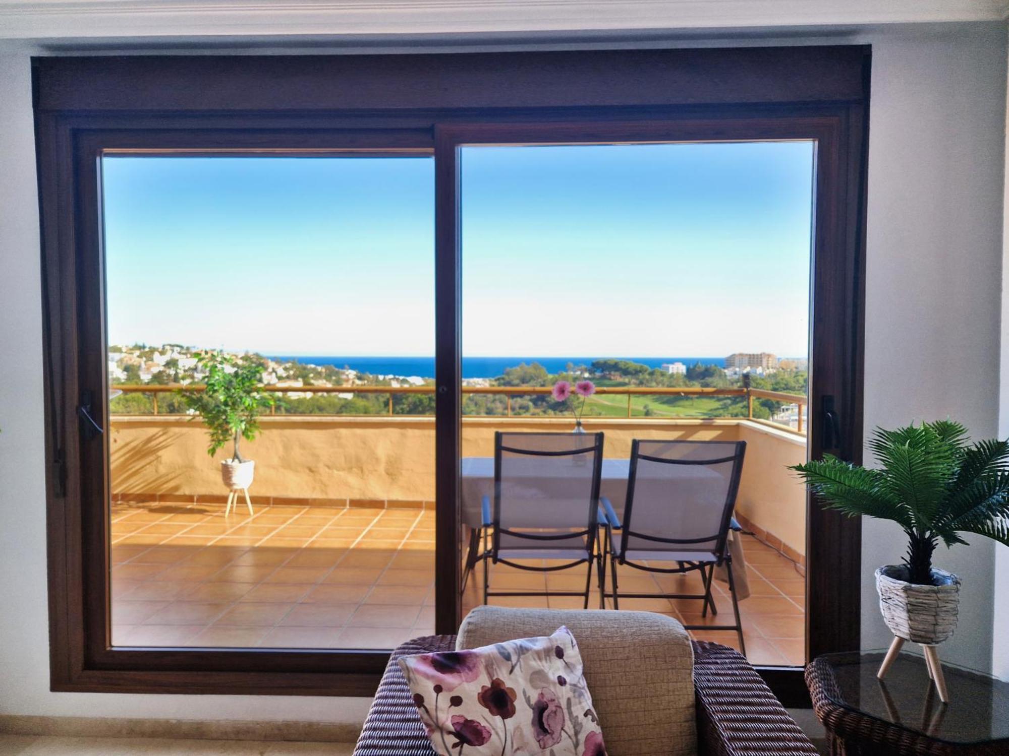 Penthouse Benalvistas Torregolf Seaview Apartment Беналмадена Екстериор снимка