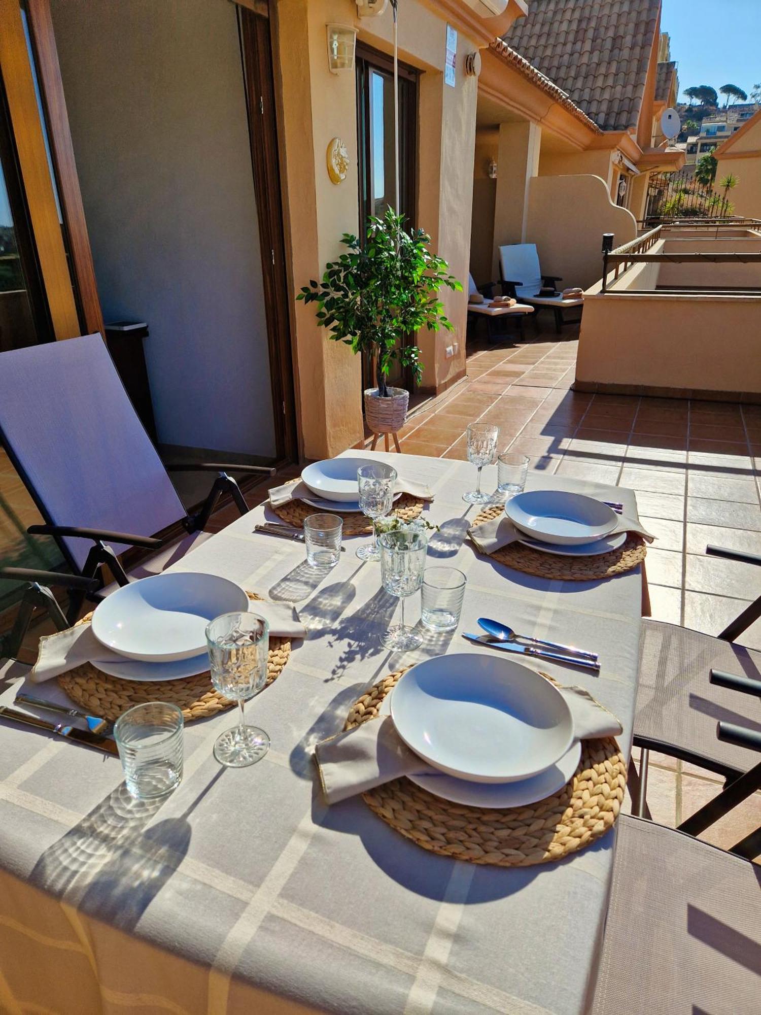 Penthouse Benalvistas Torregolf Seaview Apartment Беналмадена Екстериор снимка